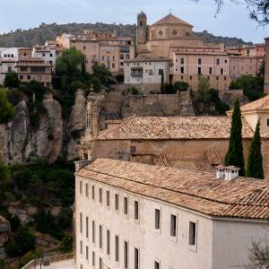 Vista de la entrada del Parador de Cuenca