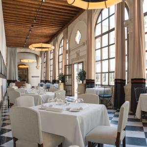 Salón de desayunos del Parador de Cuenca