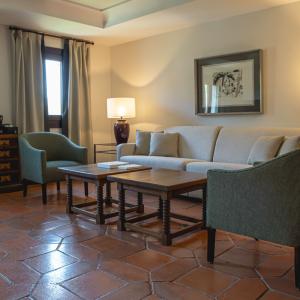 Saloncito Habitación del Parador de Cuenca