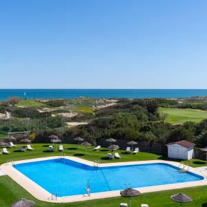 Vista panorámica de la piscina del Parador de El Saler
