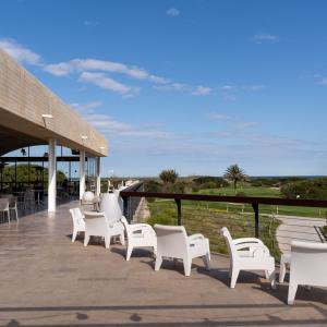 Terraza del espacio gastronómico del Parador de El Saler