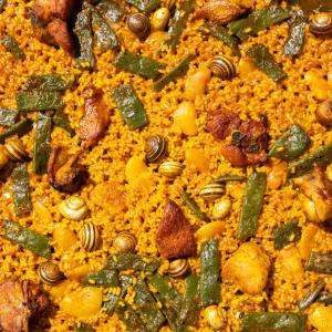 Paella valenciana en el Parador de El Saler
