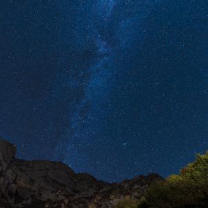 Noche estrellada en el Parque Natural de los Picos de Europa cerca del Parador de Fuente Dé