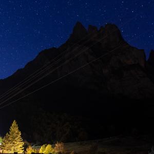 Cielo estrellado sobre el Parador de Fuente Dé