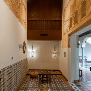 Interior del salón árabe en el Parador de Granada