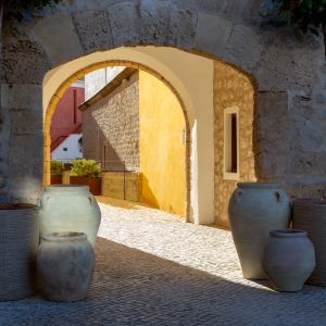 Arco del patio del Parador de Ibiza