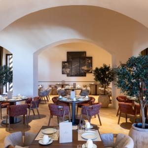 Vista general del salón de desayunos del Parador de Ibiza