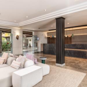 Zona de asientos de la recepción del Parador de La Palma