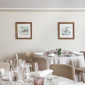 Banquete en salón del Parador de Málaga Gibralfaro