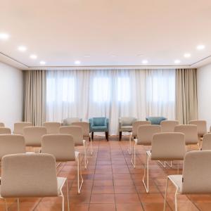 Montaje corporativo en Salón del Parador de Málaga Gibralfaro