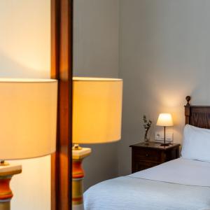 Detalle de habitación estándar adaptada en el Parador de Manzanares