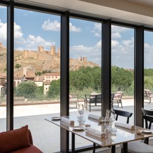 Vistas desde los espacios gastronómicos del Parador de Molina de Aragón