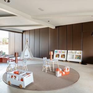 Zona de juegos infantiles en el Parador de Molina de Aragón