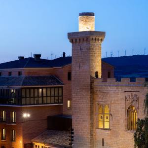 Detalle de la torre del Parador de Olite-Erriberri