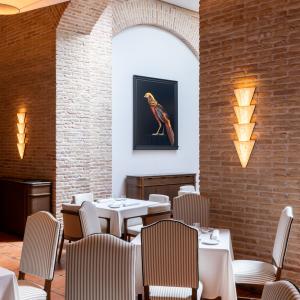 Detalle artístico del restaurante del Parador de Olite-Erriberri