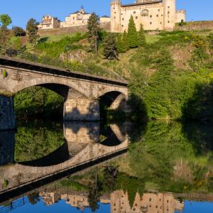 Vistas desde el río Tera de Puebla de Sanabria cerca del Parador de Puebla de Sanabria