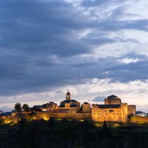 Vista panorámica de Puebla de Sanabria cerca del Parador