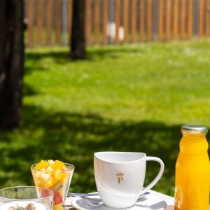 Montaje de desayuno del Parador de Puebla de Sanabria