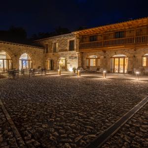 Noche en el Parador de Santillana Altamira