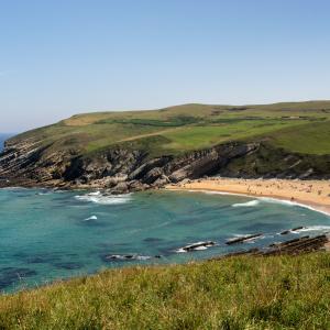 Playa de Tagle en el entorno del Parador de Santillana Altamira