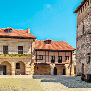 Calles en el entorno del Parador de Santillana Altamira