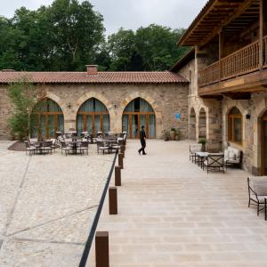Terraza trasera del Parador de Santillana Altamira