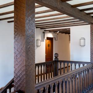 Zona de escalera del Parador de Santillana Gil Blas