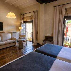 Habitación estándar del Parador de Santillana Gil Blas
