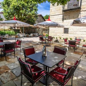 Terraza de la cafetería del Parador de Santillana Gil Blas