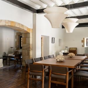 Salón de clientes del Parador de Santillana Gil Blas