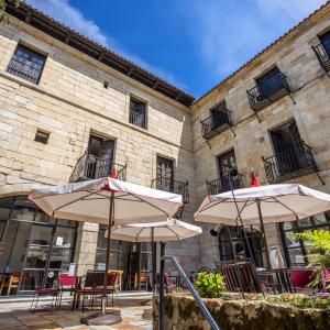 Acceso a la terraza del Parador de Santillana Gil Blas