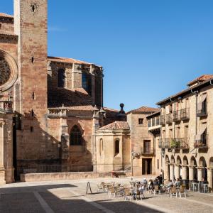 Plaza de la catedral de Sigüenza