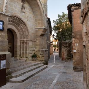 Calle de Sigüenza cerca del Parador