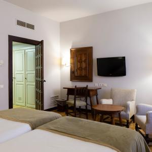 Vista de habitación estándar con dos camas en el Parador de Tordesillas