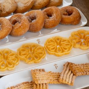 Detalle de dulcería regional en el Parador de Trujillo