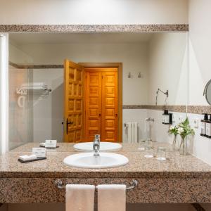 Baño de habitación Parador de Tui