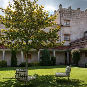 Patio interior del Parador de Tui