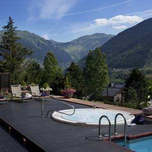 Zona exterior del spa del Parador de Vielha