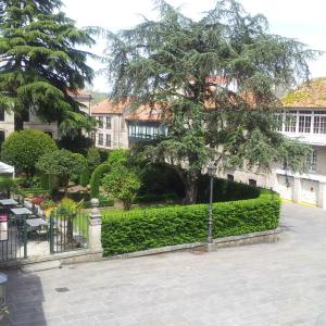 Jardín y acceso del Parador de Pontevedra