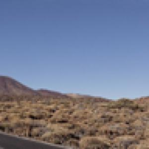 Panorámica del valle con el Parador a la derecha y el Teide al otro