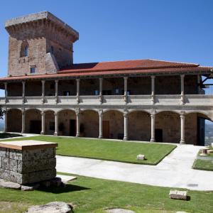 Palacio de los Condes de Monterrei, que forma parte del Parador del Castillo de Monterrei
