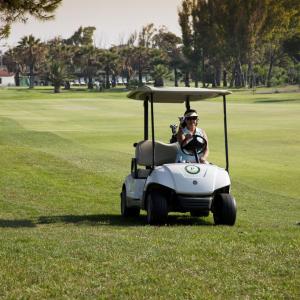 Buggy en el campo de golf del Parador de Málaga Gibralfaro