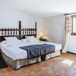 Dos camas en habitación doble estándar del Parador de Mérida