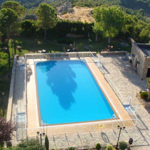 Vista aérea de la piscina exterior del Parador de Jaén 