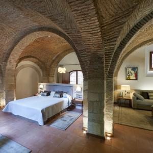 Baño de habitación doble superior del Parador de Cáceres