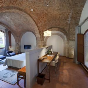 Baño de habitación doble superior del Parador de Cáceres