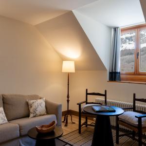 Saloncito de junior suite del Parador de Bielsa