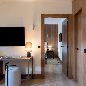 Vista parcial de Junior suite del Parador de Bielsa