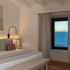 Vista al atardecer de habitación superior del Parador de Ibiza