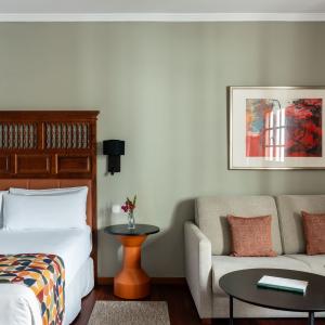 Detalle camas de habitación estándar del Parador de La Palma